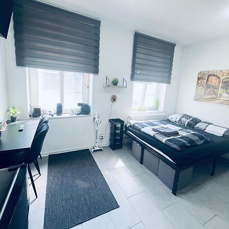 Traumhaftes 1-Zi Apartment Mit Gartennutzung Naehe Krefeld Hbf Eksteriør billede