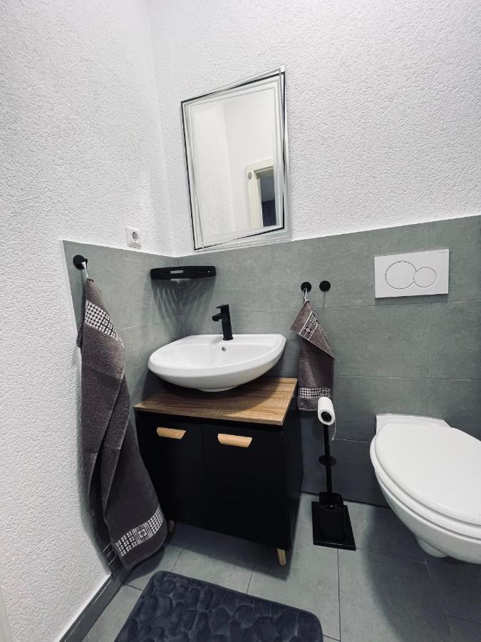 Traumhaftes 1-Zi Apartment Mit Gartennutzung Naehe Krefeld Hbf Eksteriør billede