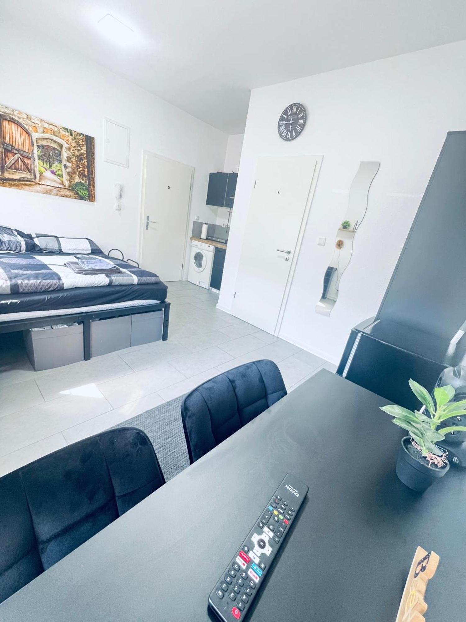 Traumhaftes 1-Zi Apartment Mit Gartennutzung Naehe Krefeld Hbf Eksteriør billede